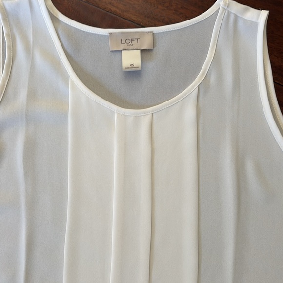 LOFT | Women's White Sleeveless Top pleated front - Picture 5 of 11